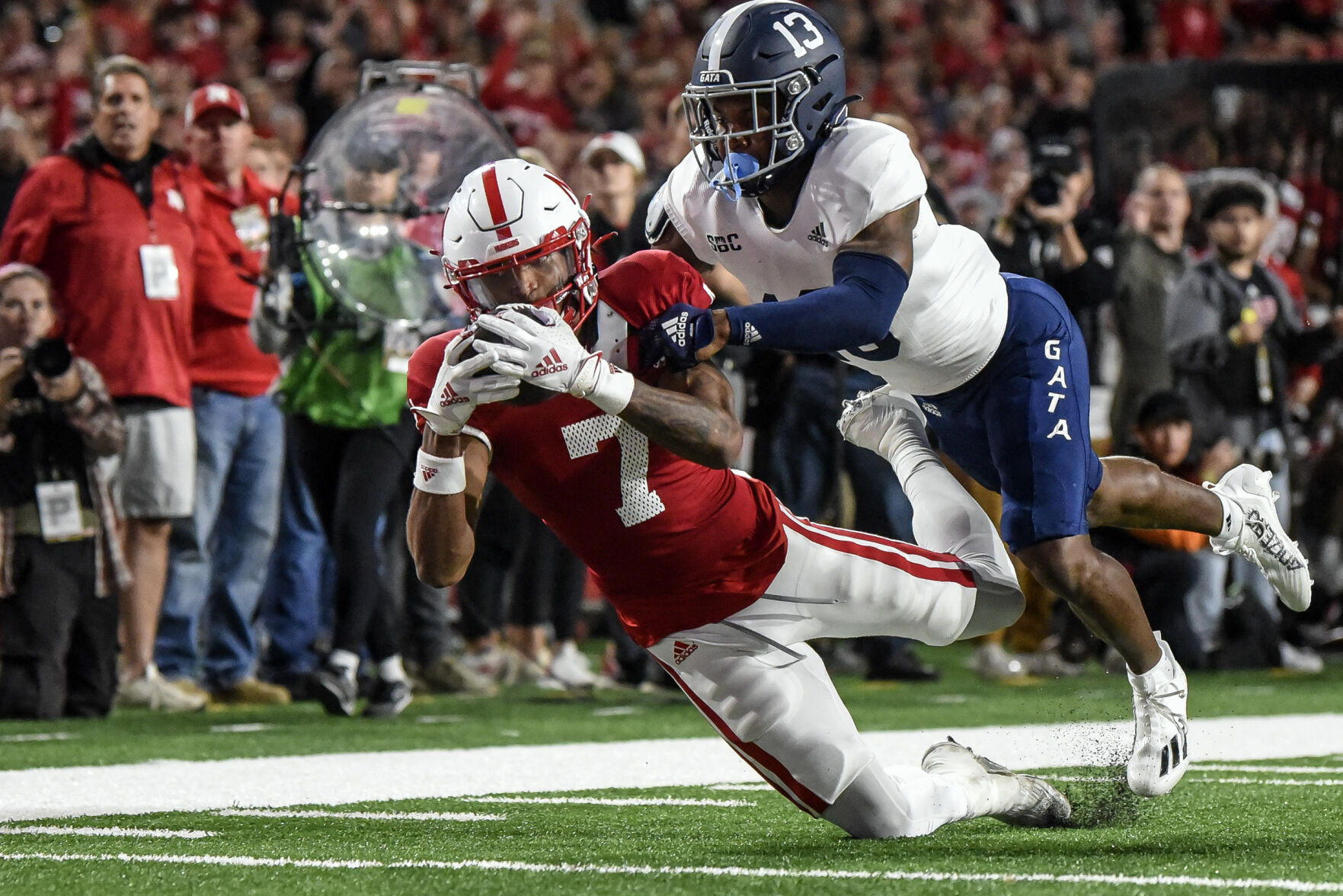 091122-HuskerFball2.jpg